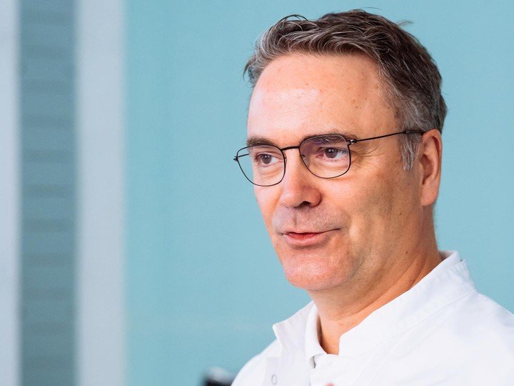 Portrait of Helge Seifert, MD